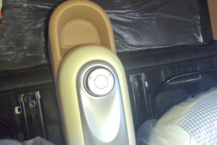 五菱汽车 宏光MINIEV 2025款 四门版 进阶款中控内饰18