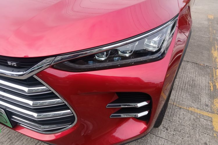 比亚迪 唐新能源 2018款 DM 2.0T 全时四驱智联创享型 7座 国V局部细节36