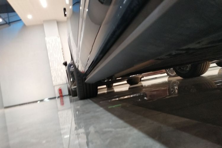 鸿蒙智行 问界M9 2024款 增程 Max版 42kWh 5座版局部细节9001