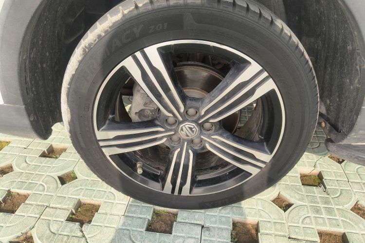 名爵ZS 2020款 全球百万畅销款 1.5L 手动65寸巨幕天窗版车身外观6007