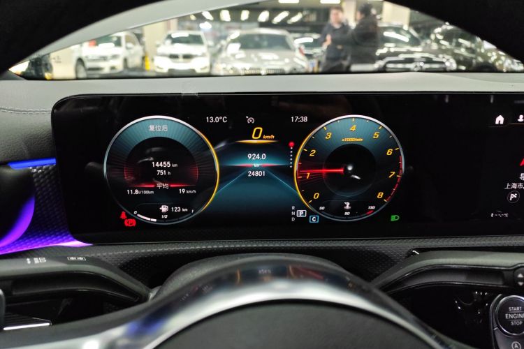 奔驰A级 2021款 A 200 L 运动轿车时尚型局部细节14