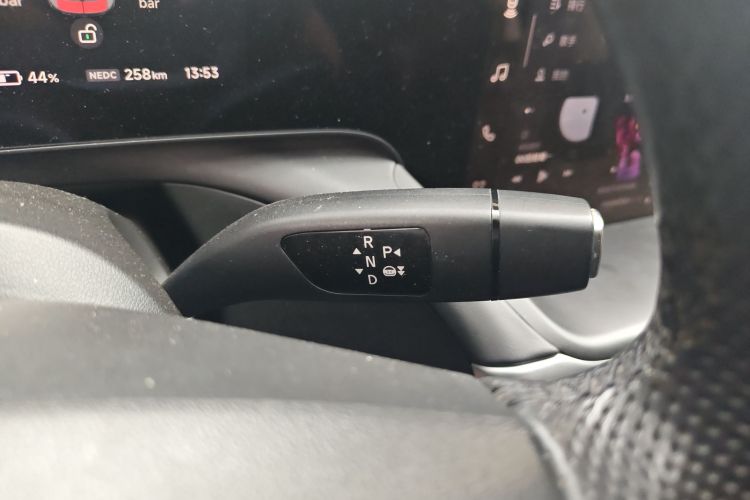 小鹏P7 2022款 586G中控内饰18