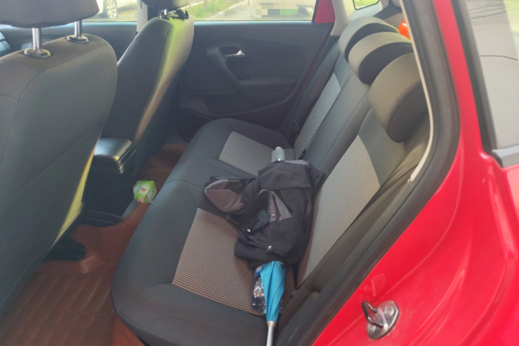 大众 Polo 2014款 1.4L 手动风尚版中控内饰21