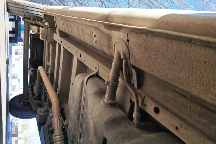 上汽大通MAXUS 新途V80 2021款 2.0T PLUS 手动全能王中轴中顶6/7/8/9座局部细节9001