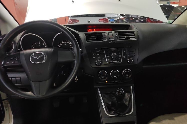 马自达5 2013款 2.0L 手动舒适型局部细节16