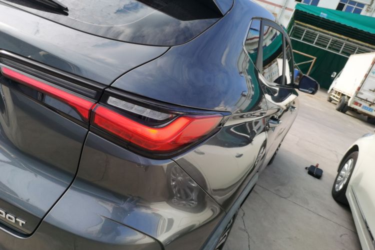 长安欧尚X5 2021款 1.5T DCT尊贵型车身外观9