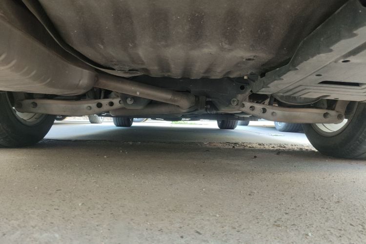 别克 君越 2016款 30H 精英型局部细节9009