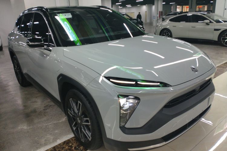 蔚来ES6 2020款 600KM 运动版车身外观3