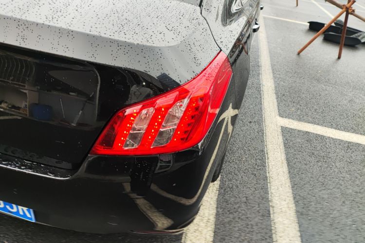 标致508 2013款 2.0L 两周年纪念 自动天窗经典版车身外观9