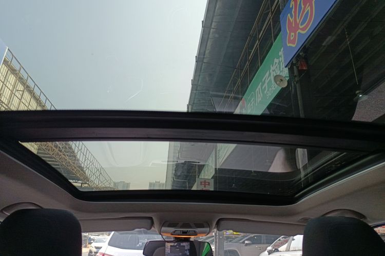 宝马2系多功能旅行车 2015款 218i 领先型中控内饰22