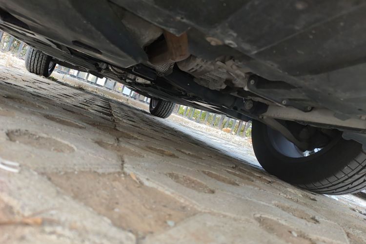 奔驰GLA 2018款 GLA 200 时尚型局部细节9008