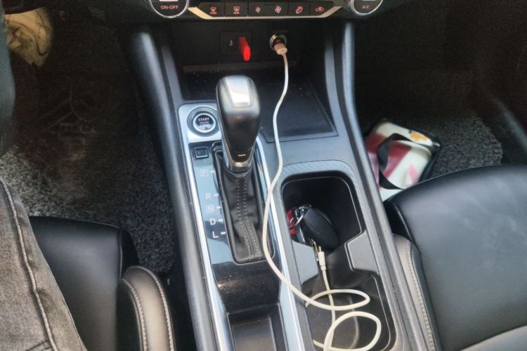 日产 轩逸 2021款 1.6L XL CVT悦享版中控内饰18