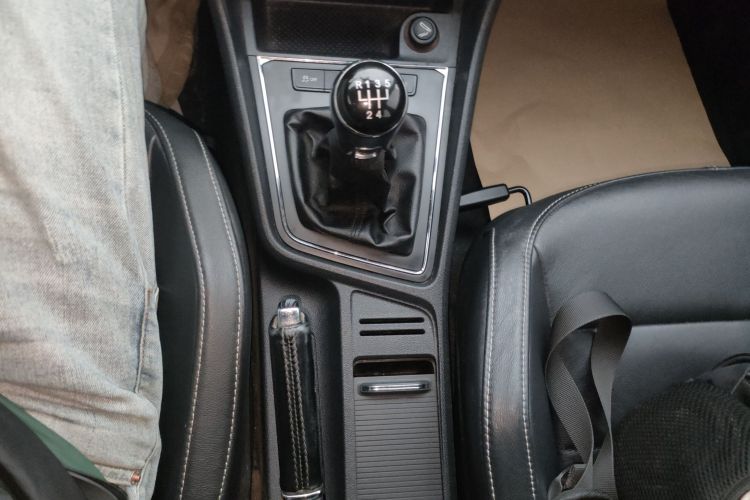 大众 朗逸 2015款 1.6L 手动舒适版局部细节18