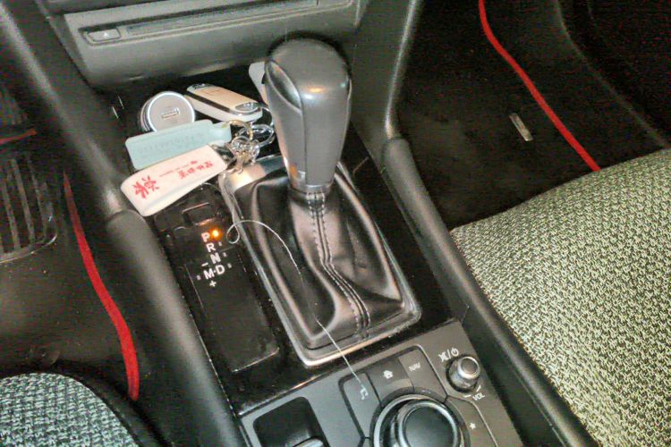 马自达3 昂克赛拉 2017款 两厢 2.0L 自动豪华型 国V中控内饰18