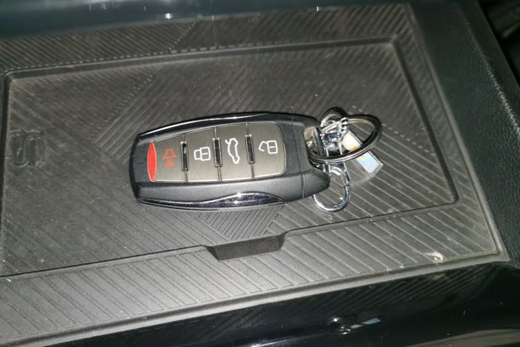 哈弗H6 2022款 第三代 1.5T 自动两驱Max中控内饰7001