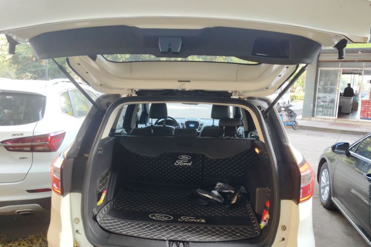 福特 翼虎 2019款 EcoBoost 180 两驱铂翼型 国VI机舱底盘23