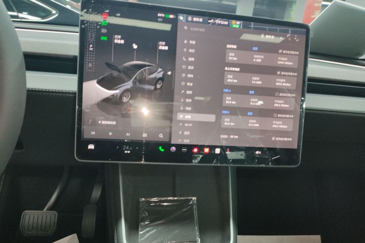 特斯拉 Model Y 2025款 改款 长续航全轮驱动版中控内饰16