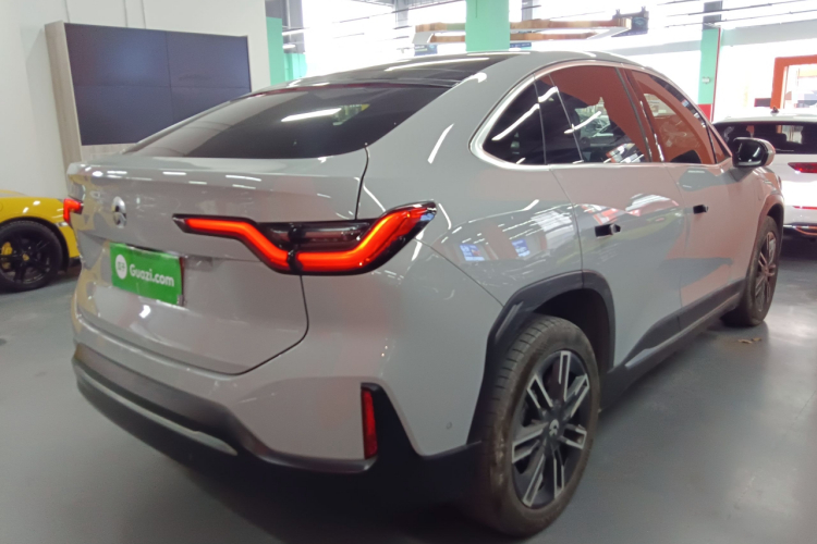 蔚来EC6 2020款 430KM 运动版车身外观7