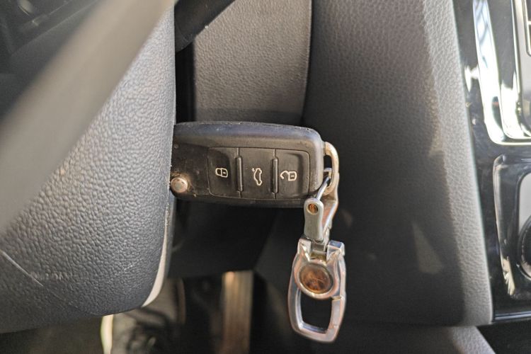 大众 速腾 2016款 230TSI 25周年纪念版中控内饰11