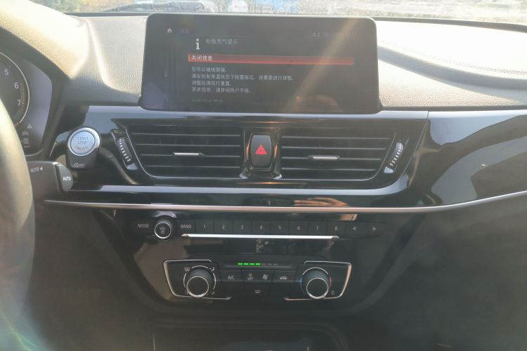 宝马1系 2021款 120i M运动曜夜版中控内饰16