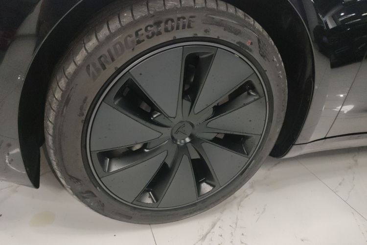 特斯拉 Model 3 2025款 改款 长续航全轮驱动版车身外观6007