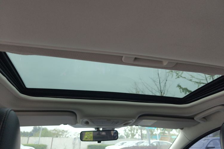 福特 福克斯 2012款 三厢 1.6L 自动风尚型中控内饰22