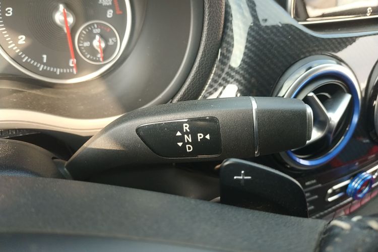 奔驰B级 2015款 B 200 动感型中控内饰18