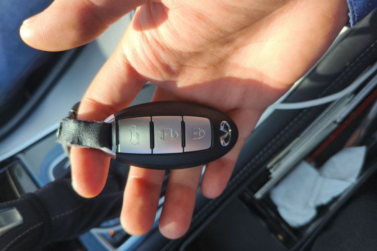 英菲尼迪Q50L 2018款 2.0T 逸享版 国V中控内饰11