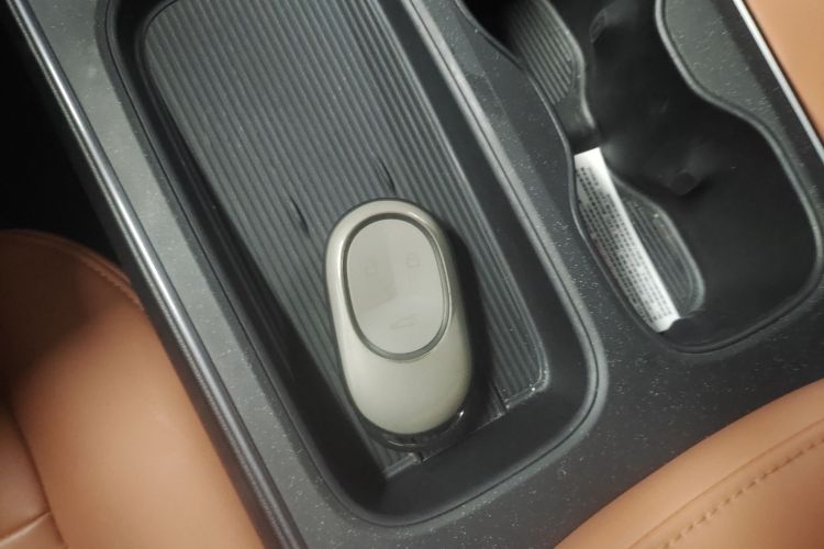 蔚来ET5 2022款 75kWh中控内饰11