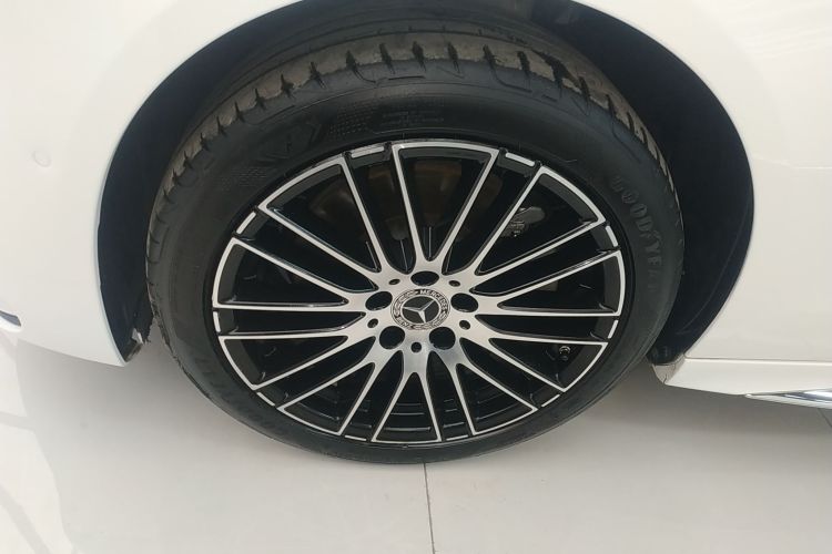 奔驰C级 2023款 改款 C 260 L 运动版车身外观6007