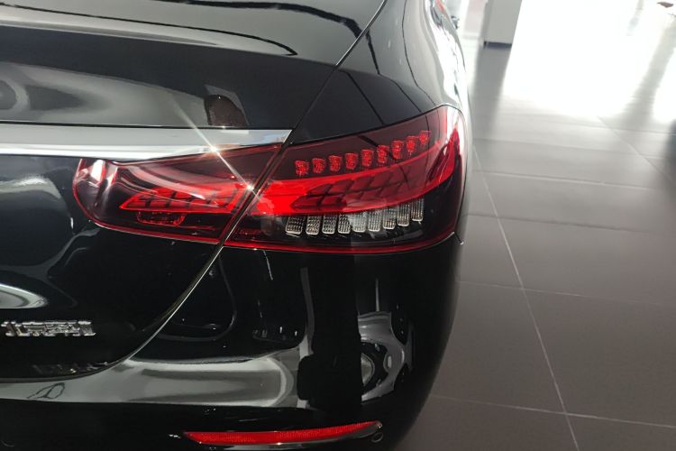 奔驰E级 2023款 E 300 L 时尚型车身外观6006