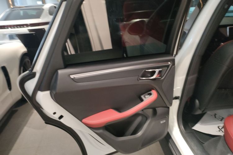 保时捷 2022款 Macan 2.0T中控内饰7008