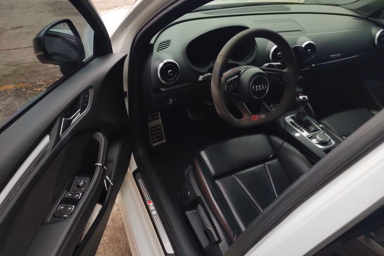 奥迪RS 3 2017款 RS 3 2.5T Limousine中控内饰20