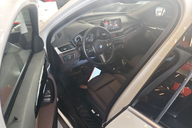 宝马X1 2022款 sDrive25Li 领先型中控内饰20