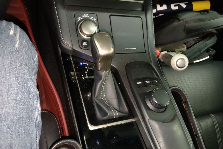 雷克萨斯ES 2015款 300h 舒适版中控内饰18