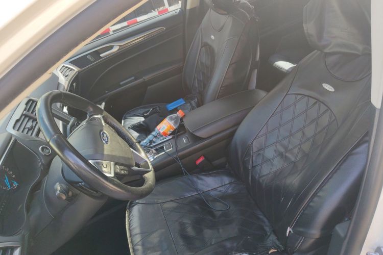 福特 蒙迪欧 2018款 EcoBoost 200 时尚型局部细节19