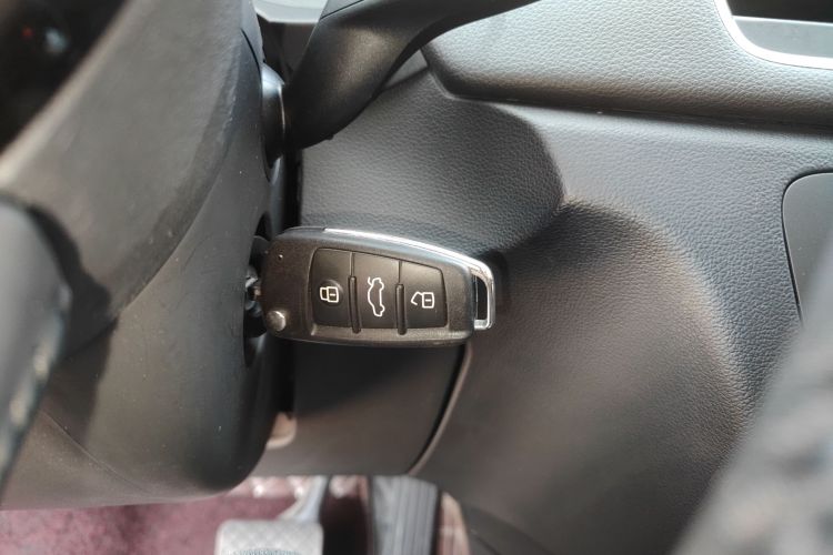 奥迪Q3 2018款 30周年年型 35 TFSI 时尚型中控内饰11