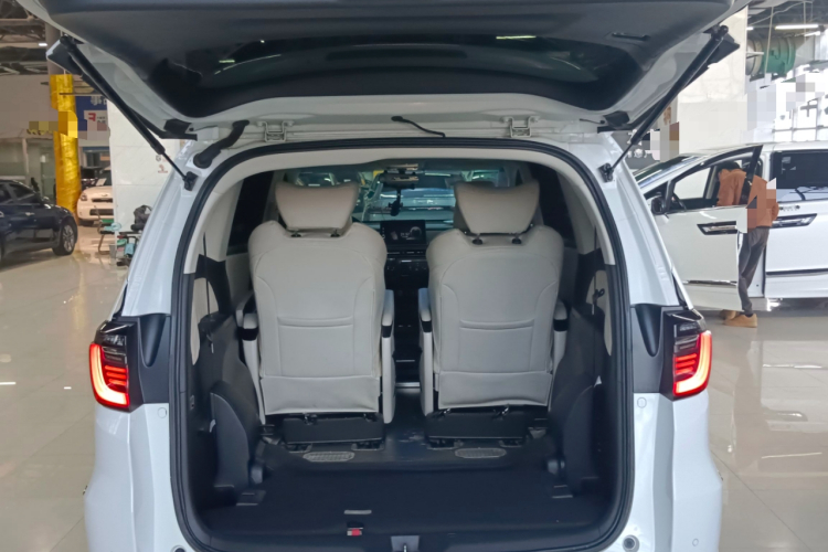 本田 艾力绅 2022款 2.0L e:HEV 经典版机舱底盘23