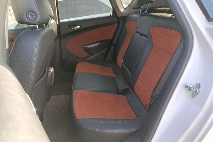 别克 英朗 2014款 XT 1.6T 自动时尚运动版中控内饰7004