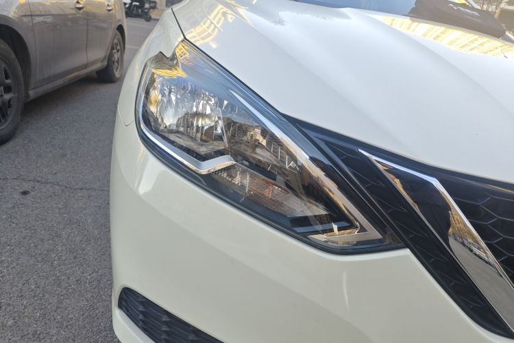 日产 轩逸 2019款 经典 1.6XE CVT舒适版车身外观8