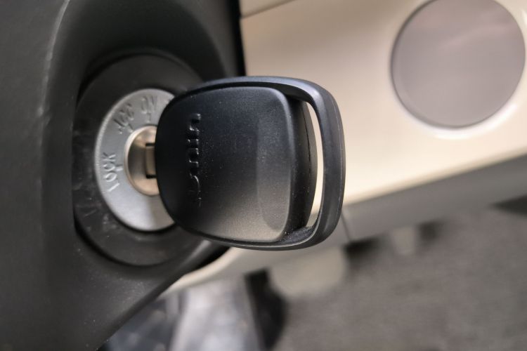 长安启源 长安Lumin 2022款 210km 香甜款中控内饰11