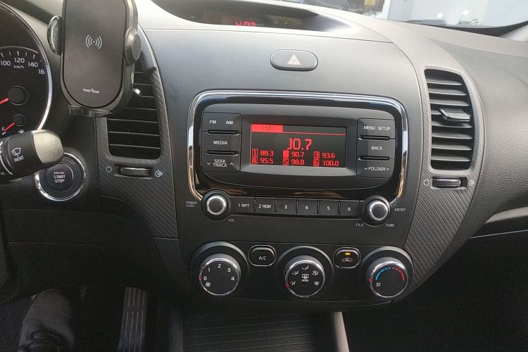 起亚K3 2016款 1.6L 自动GLS中控内饰16