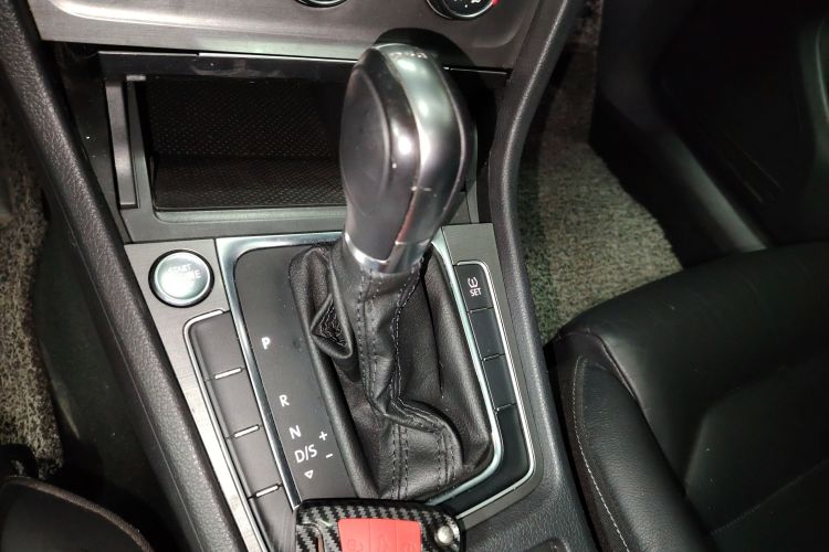 大众 高尔夫 2014款 1.4TSI 自动豪华型局部细节18