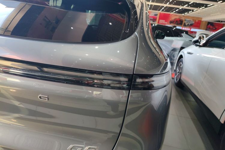 小鹏G6 2023款 580 长续航 Pro车身外观9