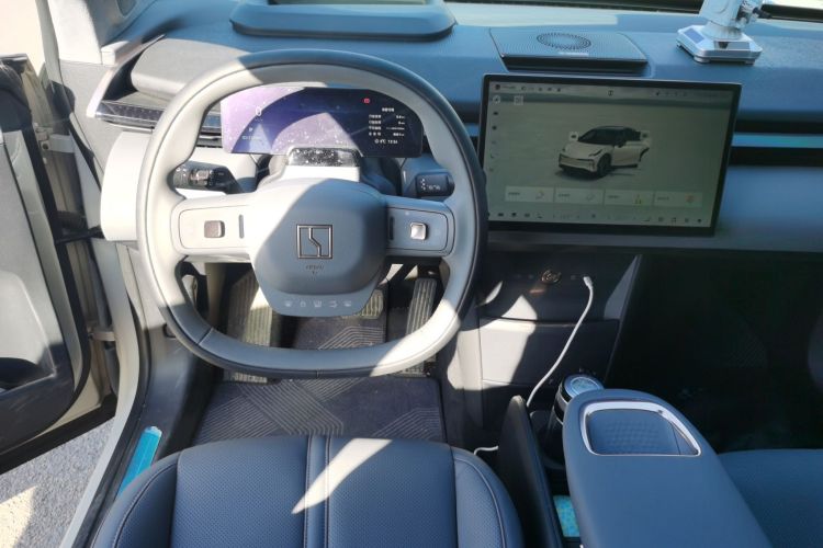 极氪X 2025款 五座后驱版中控内饰13