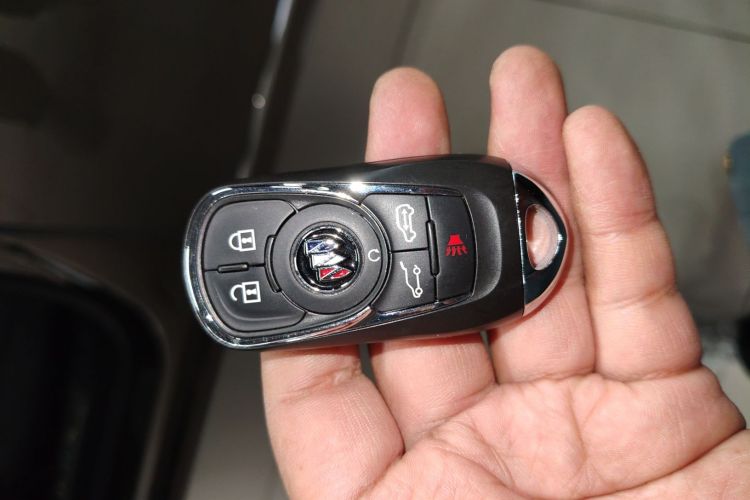 别克GL8 2022款 陆上公务舱 652T 尊贵型中控内饰11