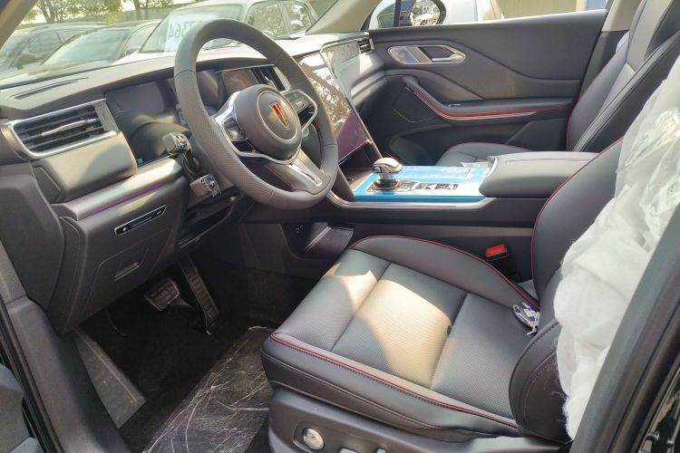 红旗HS7 PHEV 2025款 2.0T PHEV 四驱200万辆纪念版 6座中控内饰20