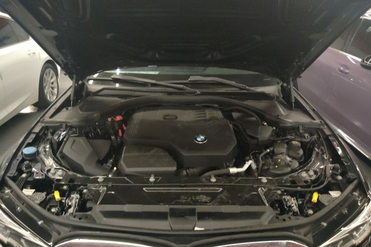 宝马3系 2021款 325Li xDrive M运动套装机舱底盘24