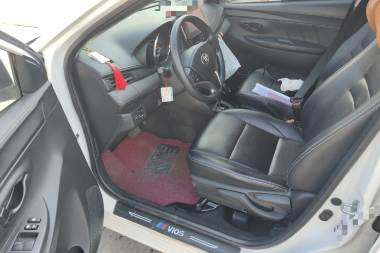 丰田 威驰FS 2022款 1.5L CVT 锋驰CARE版中控内饰7003