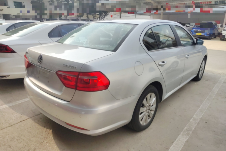 大众 朗逸 2013款 改款经典 1.6L 自动舒适版车身外观7